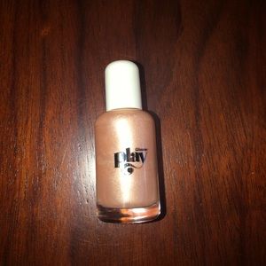 Glossier play niteshine in pale pearl